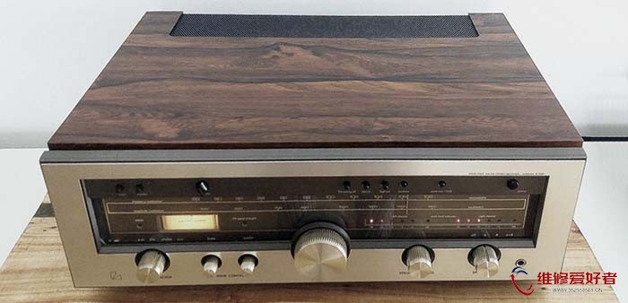 力士 Luxman R-1040.jpg